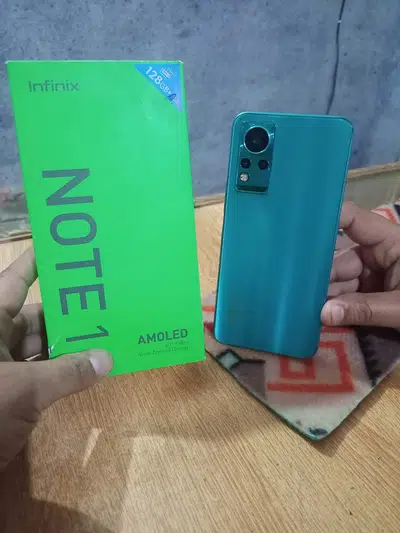 Infinix Note 11 - AMOLED 6 GB 128 GB 10/10 complete PTA approved